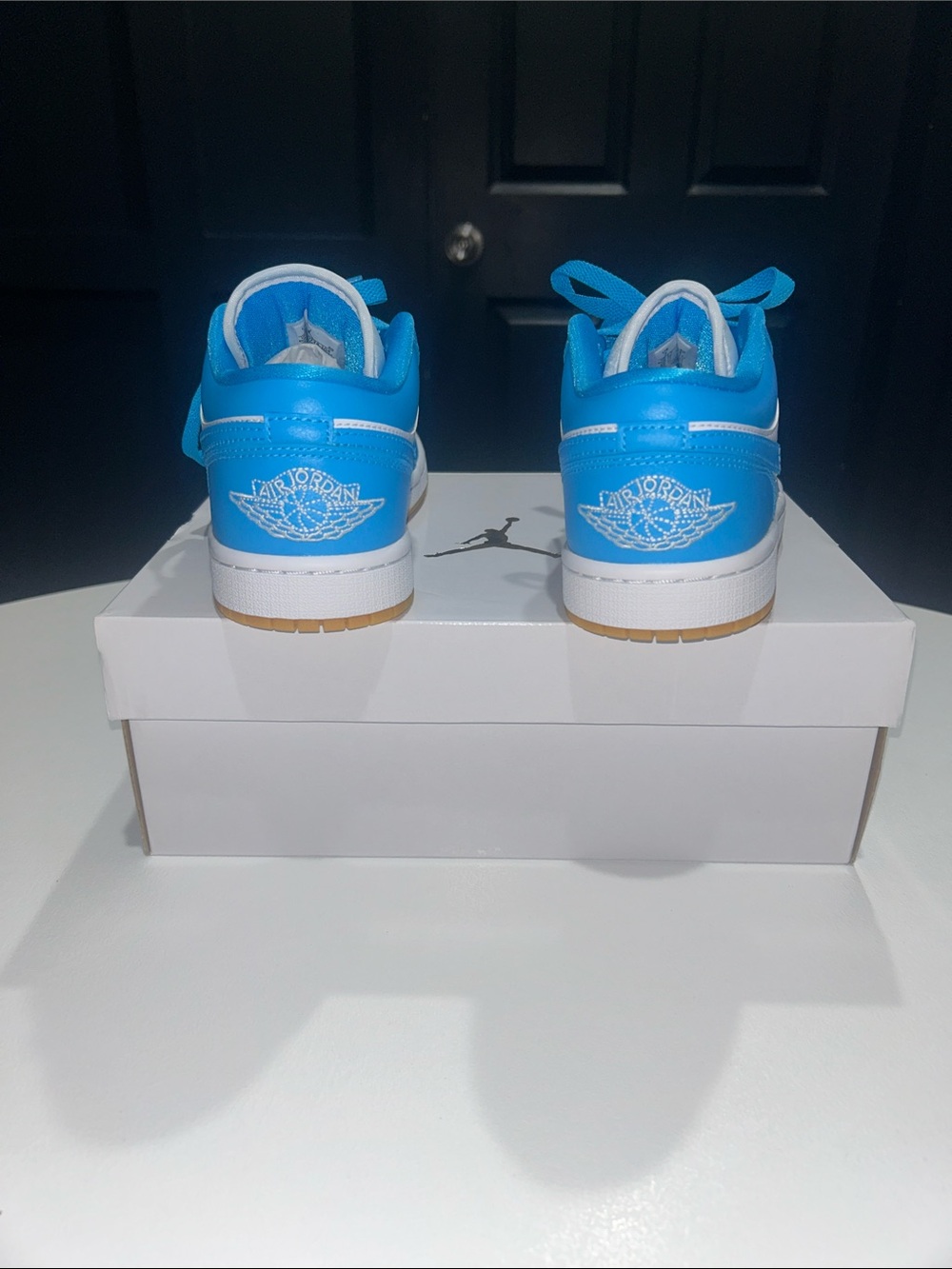 Jordan 1 Low “White Gum Light Brown Dark Powder Blue” Women’s Size 7 - Picture 5 of 12